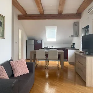  Apartamento Ela's